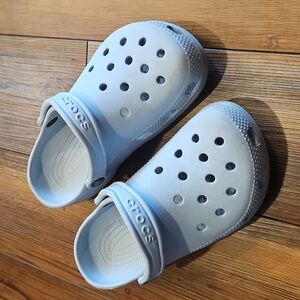 Crocs Women’s 7 Light Blue Clogs Shoes Slip Ons